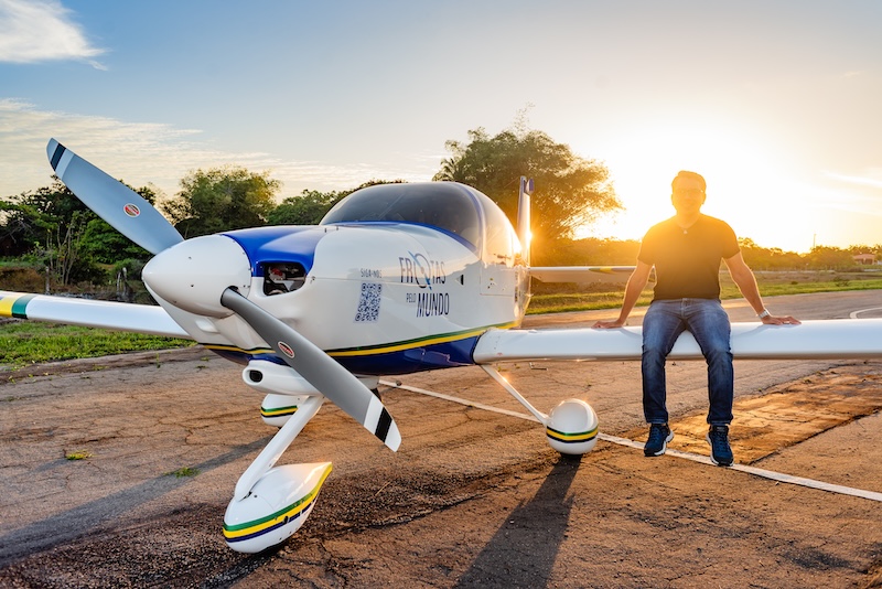Avião experimental se prepara para dar a volta ao mundo 6 Avião experimental se prepara para dar a volta ao mundo