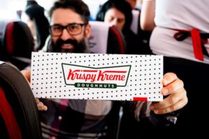 Krispy Kreme e LATAM realizam ação a bordo de voo 1 DSCF1010