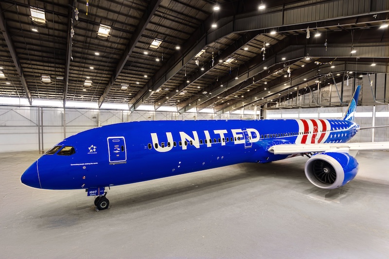 787 com nova pintura especial da United virá ao Brasil