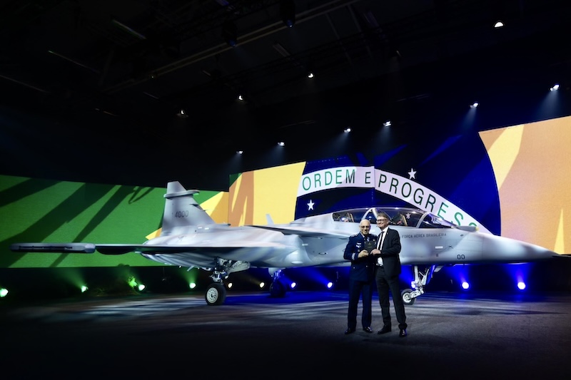 Saab apresenta o primeiro Gripen F do Brasil 8 Saab apresenta o primeiro Gripen F do Brasil