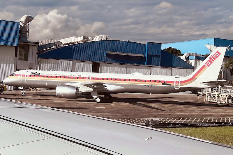 Royal Jordanian recebe E195-E2 com pintura retrô 10 Royal Jordanian recebe E195-E2 com pintura retrô